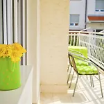 Annika Apartamento *